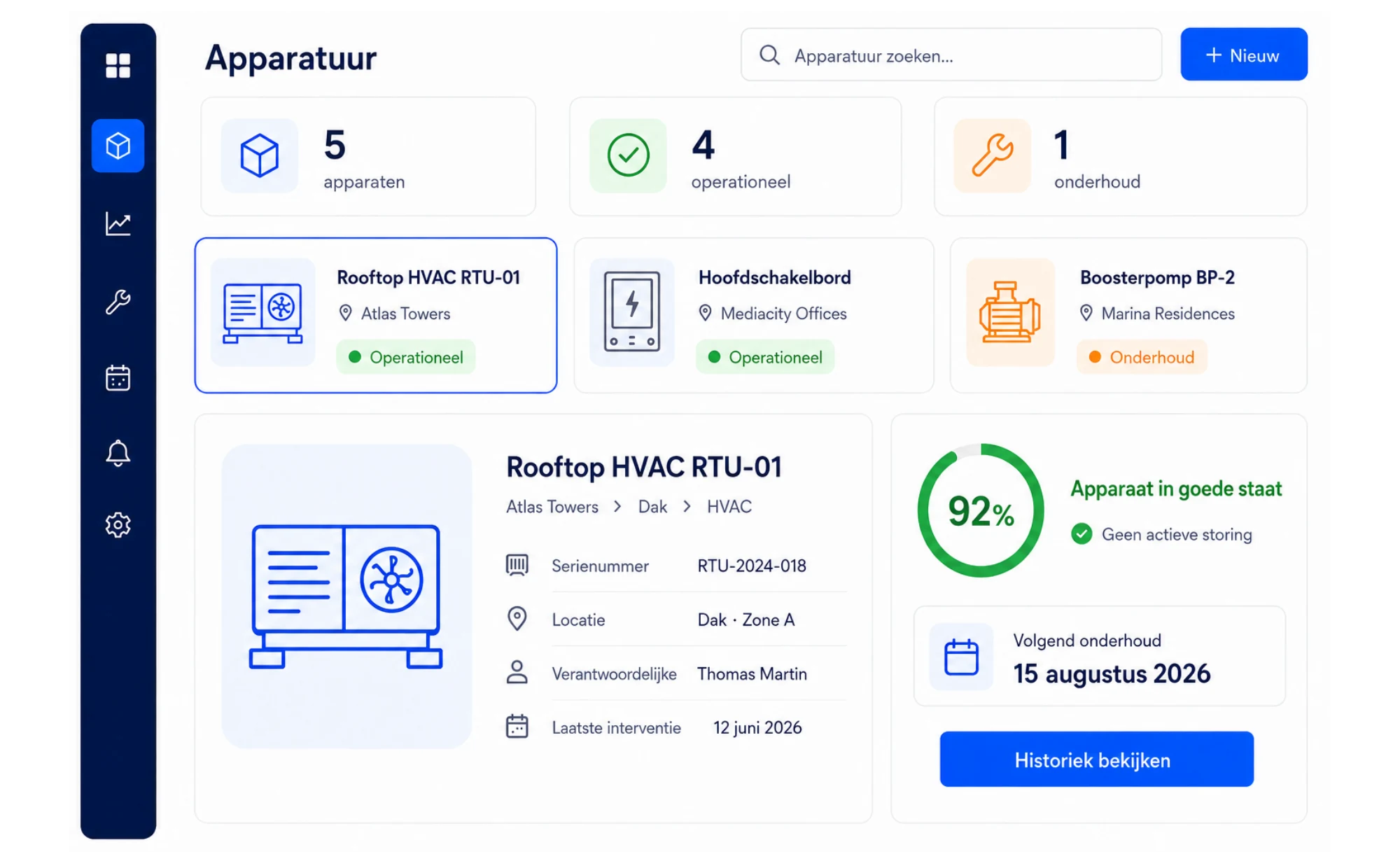 Toestelfiche in Digitalnatie met serienummer, locatie, verantwoordelijke, gezondheidsscore en volgend onderhoud
